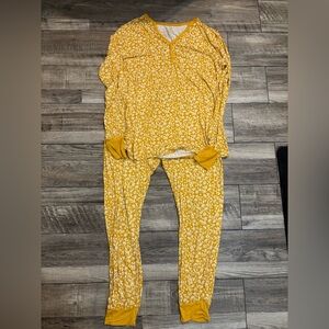 Little Sleepies Golden Poppies Women’s pajama set, size large